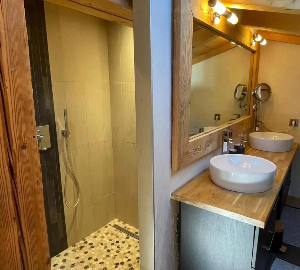 מגב Chalet Au Pied Des Pistes